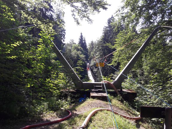 Temporäre Lifeline Höhenarbeiter Haengebruecke_Teufen3.jpeg