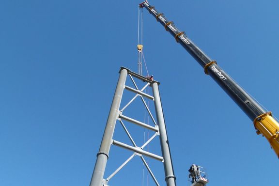 Rückbau Stahlkonstruktion durch Höhenarbeiter